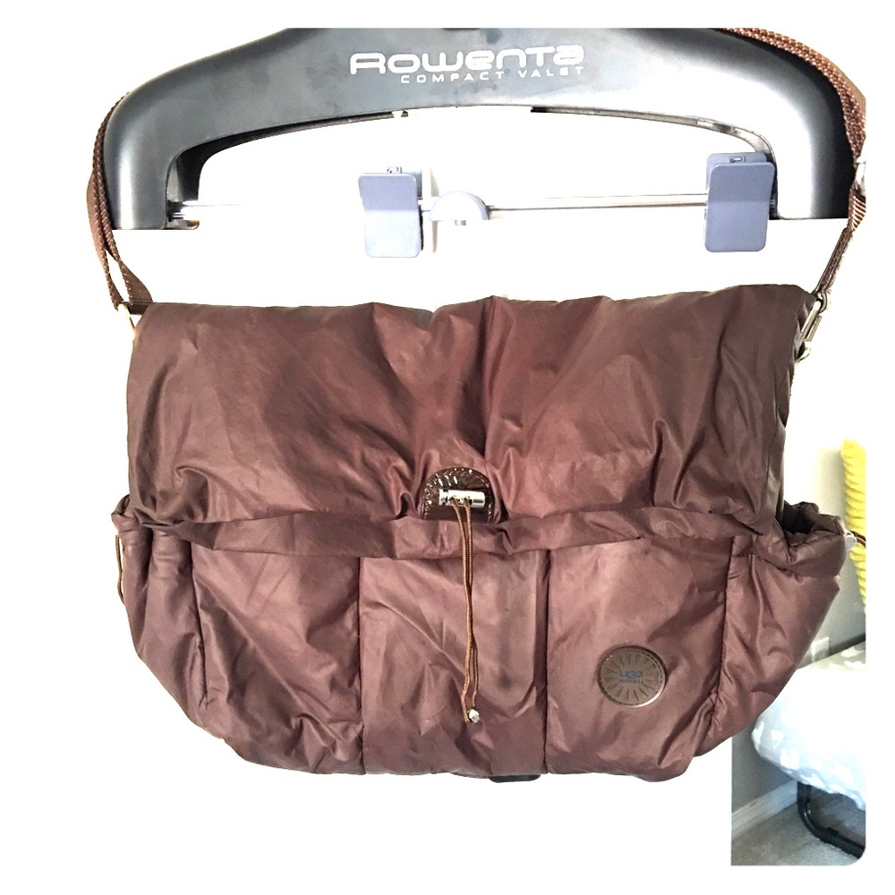 Versatile travel bag in excellent condition